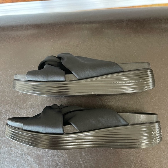 Donald Pliner Women's Black Folley Slide Sandals size 8 summer work concert - Picture 3 of 16